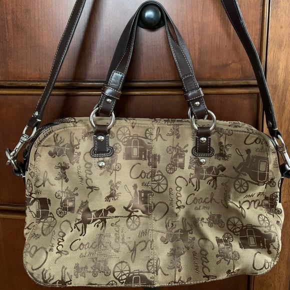 Coach Bag - Picture 3 of 6